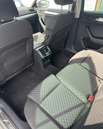 Skoda Superb cena 85000 przebieg: 170173, rok produkcji 2019 z Zaklików małe 56
